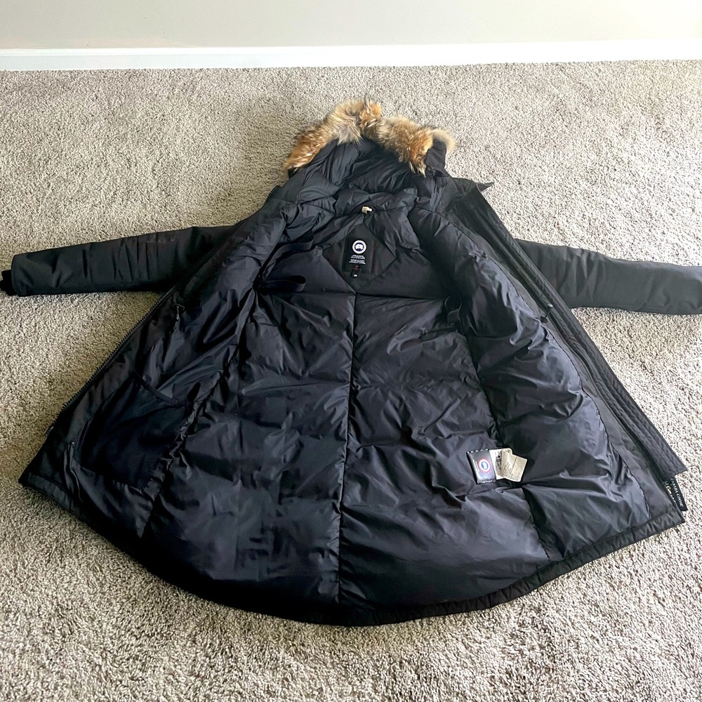 Black Canada goose coat size M
